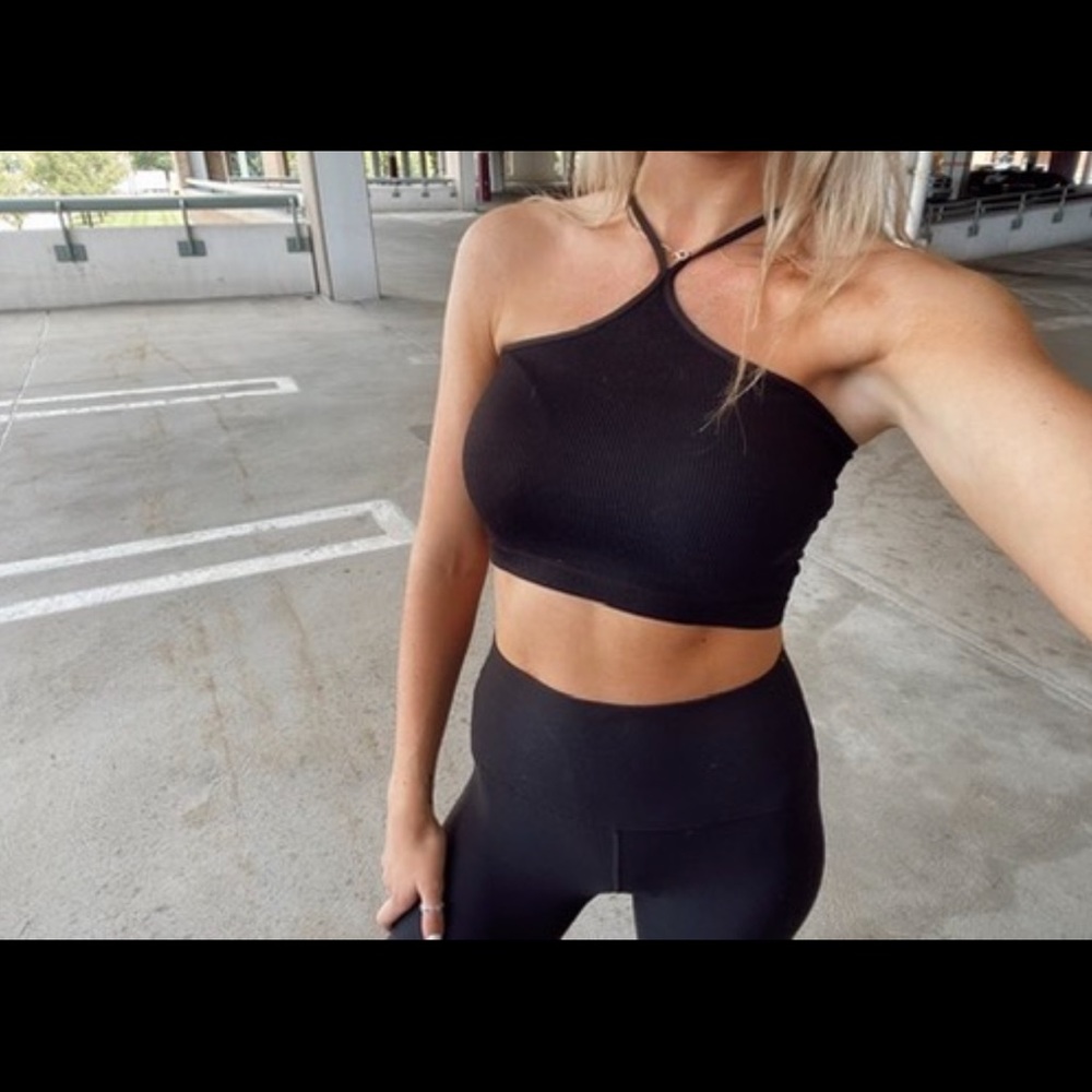 Crossneck crop tank